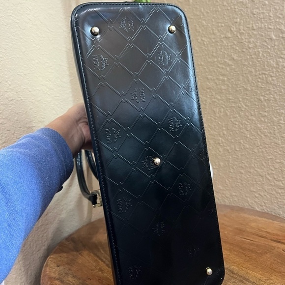 MCM BLACK HANDBAG - Picture 7 of 11